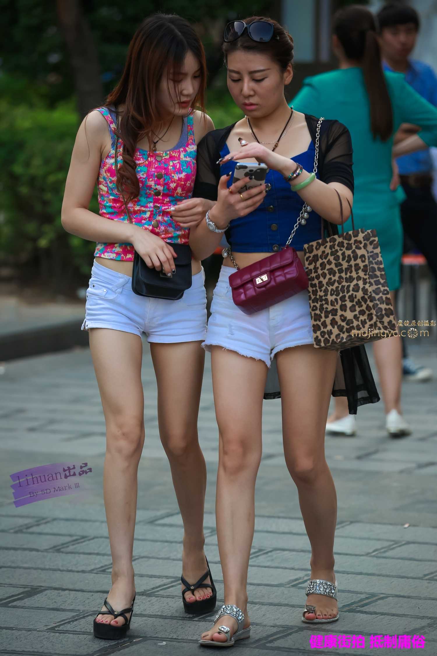 8889-nvy3sm1bfel.jpg