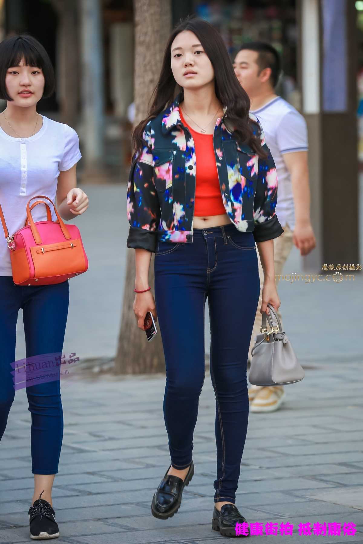 11913-tjuwmn540pu.jpg