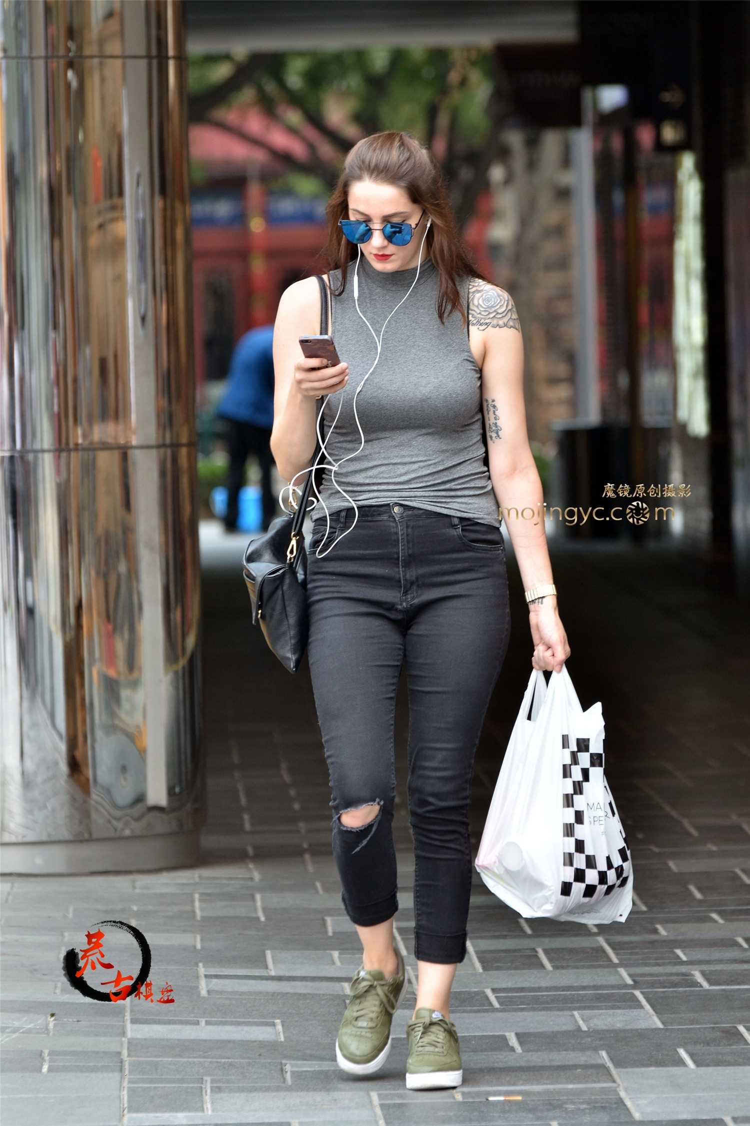 10105-2vl2cx5glct.jpg