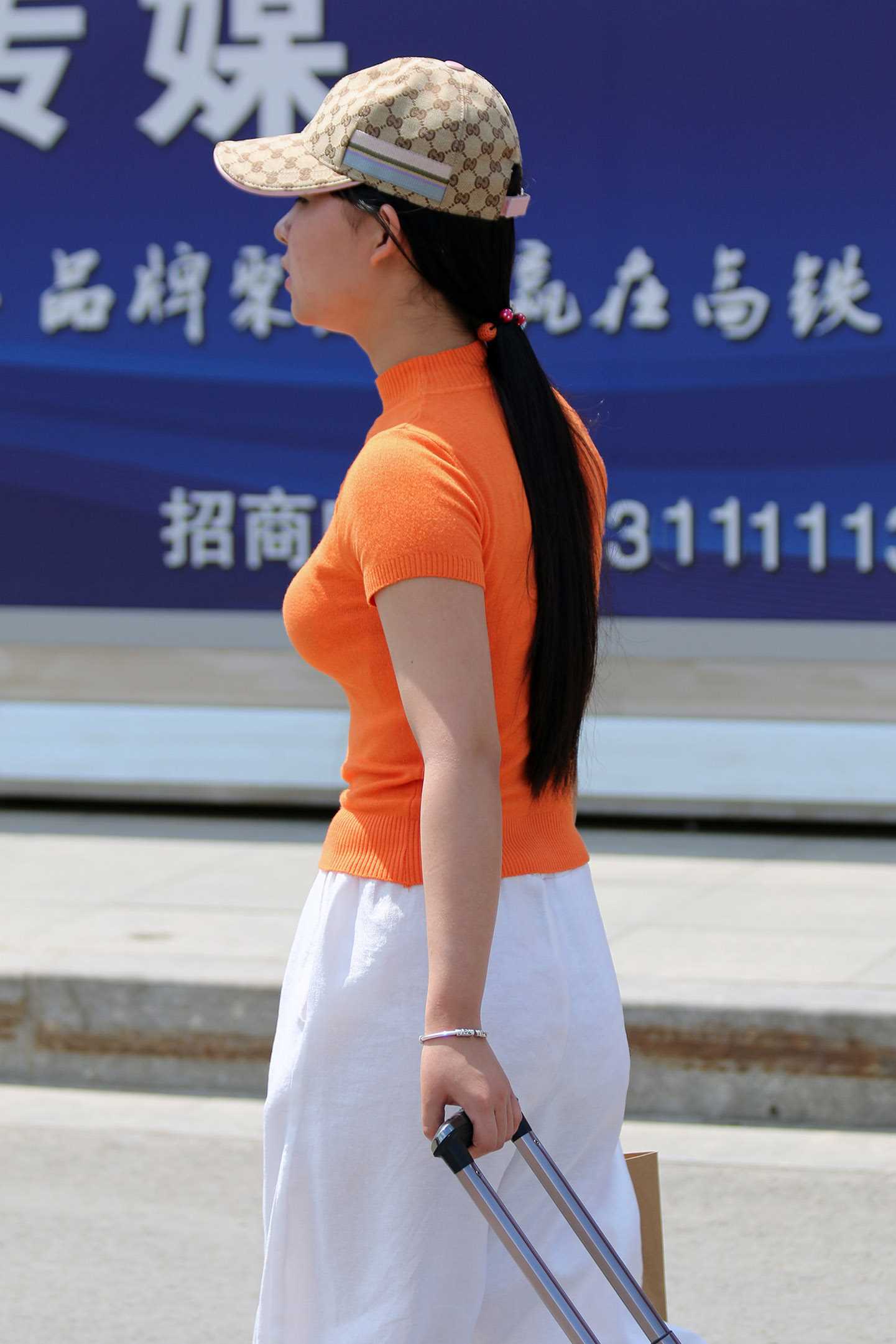 12690-2rbnawbrnkp.jpg