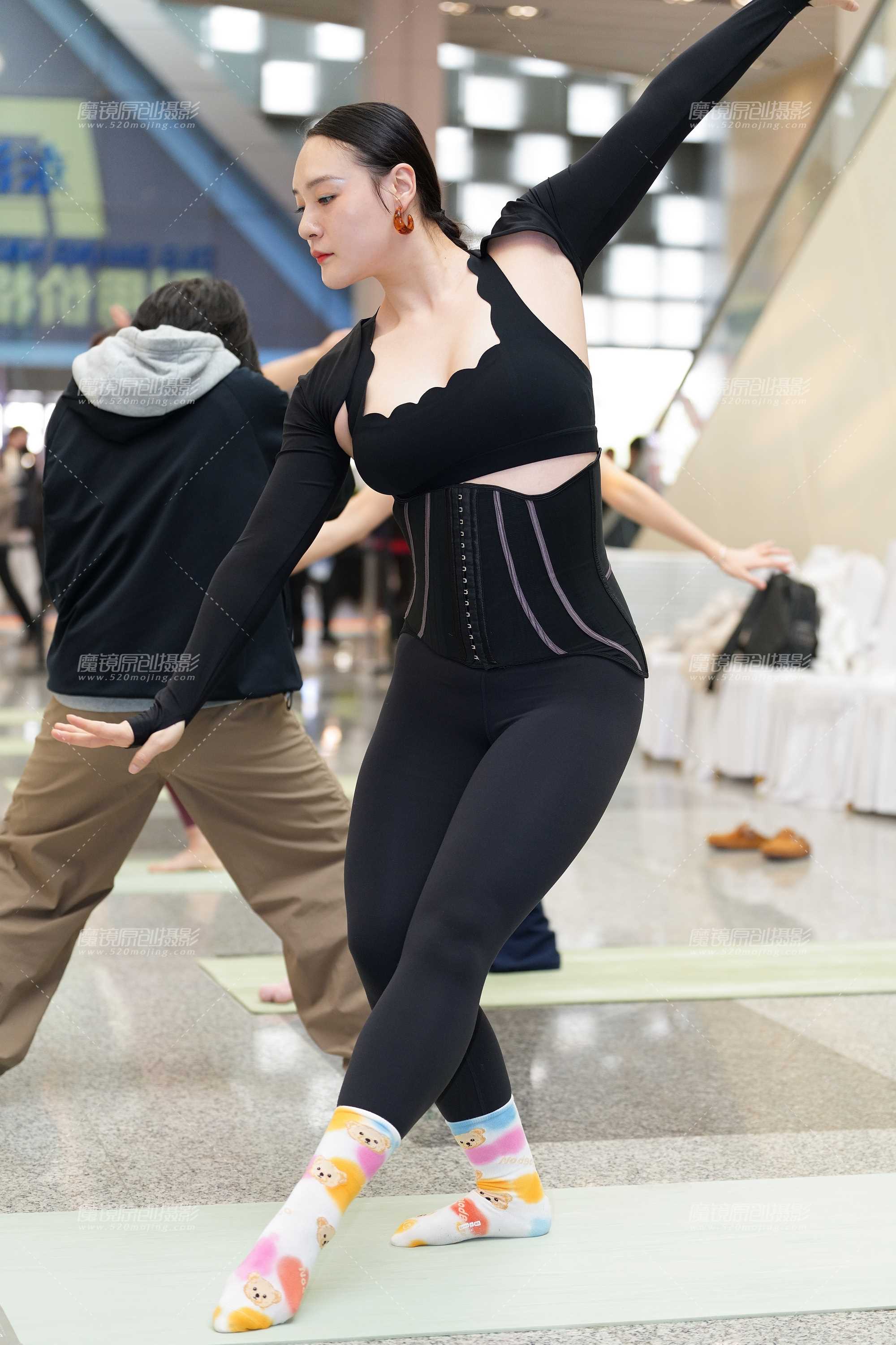 56654-oqct1iowarq.jpg