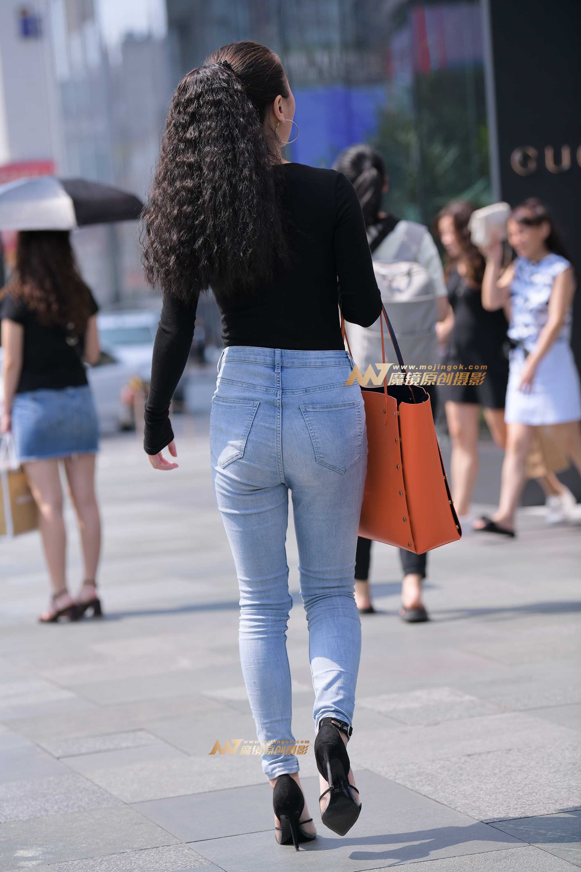26777-ecammuzm5fb.jpg