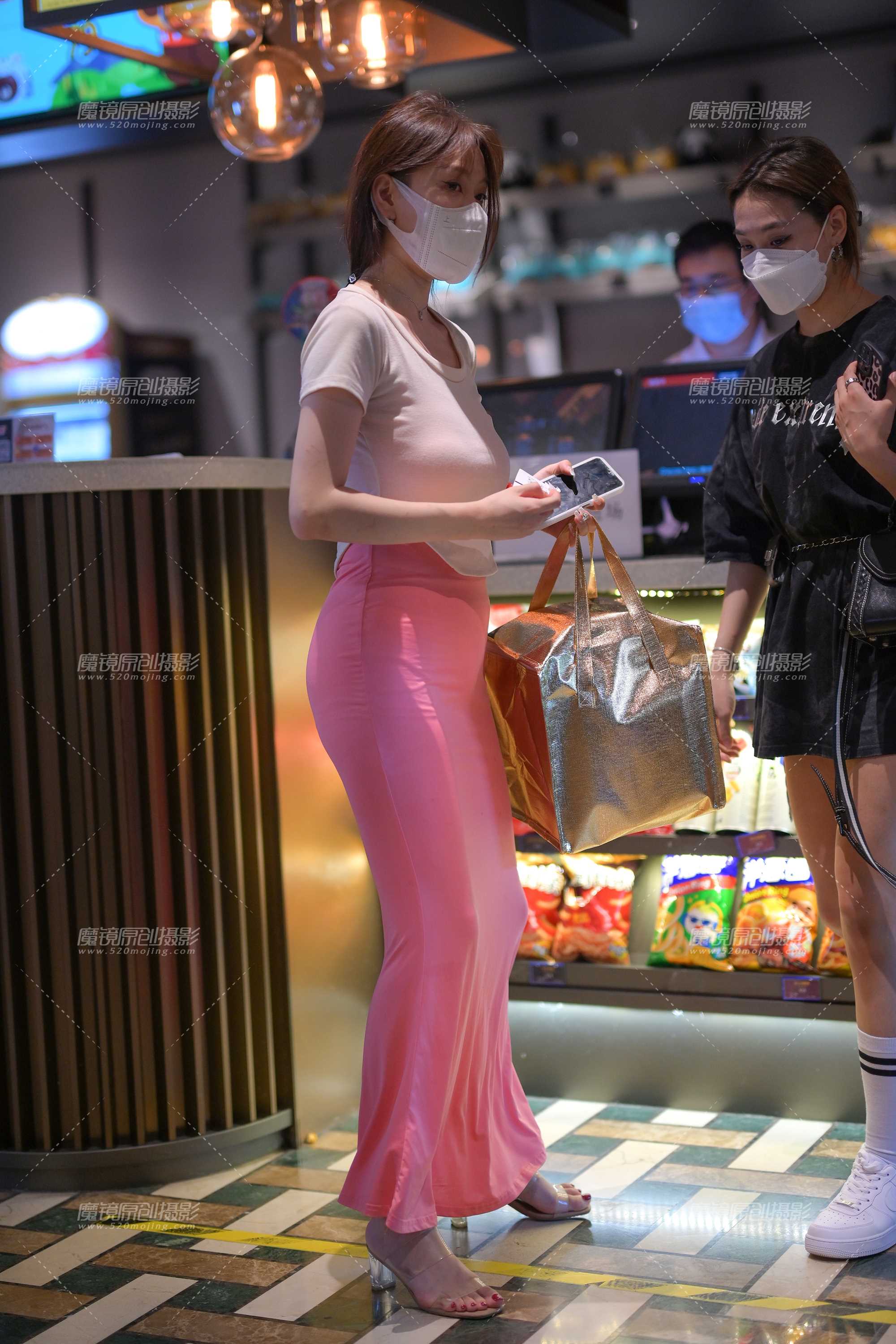 46130-mznudrb2iap.jpg