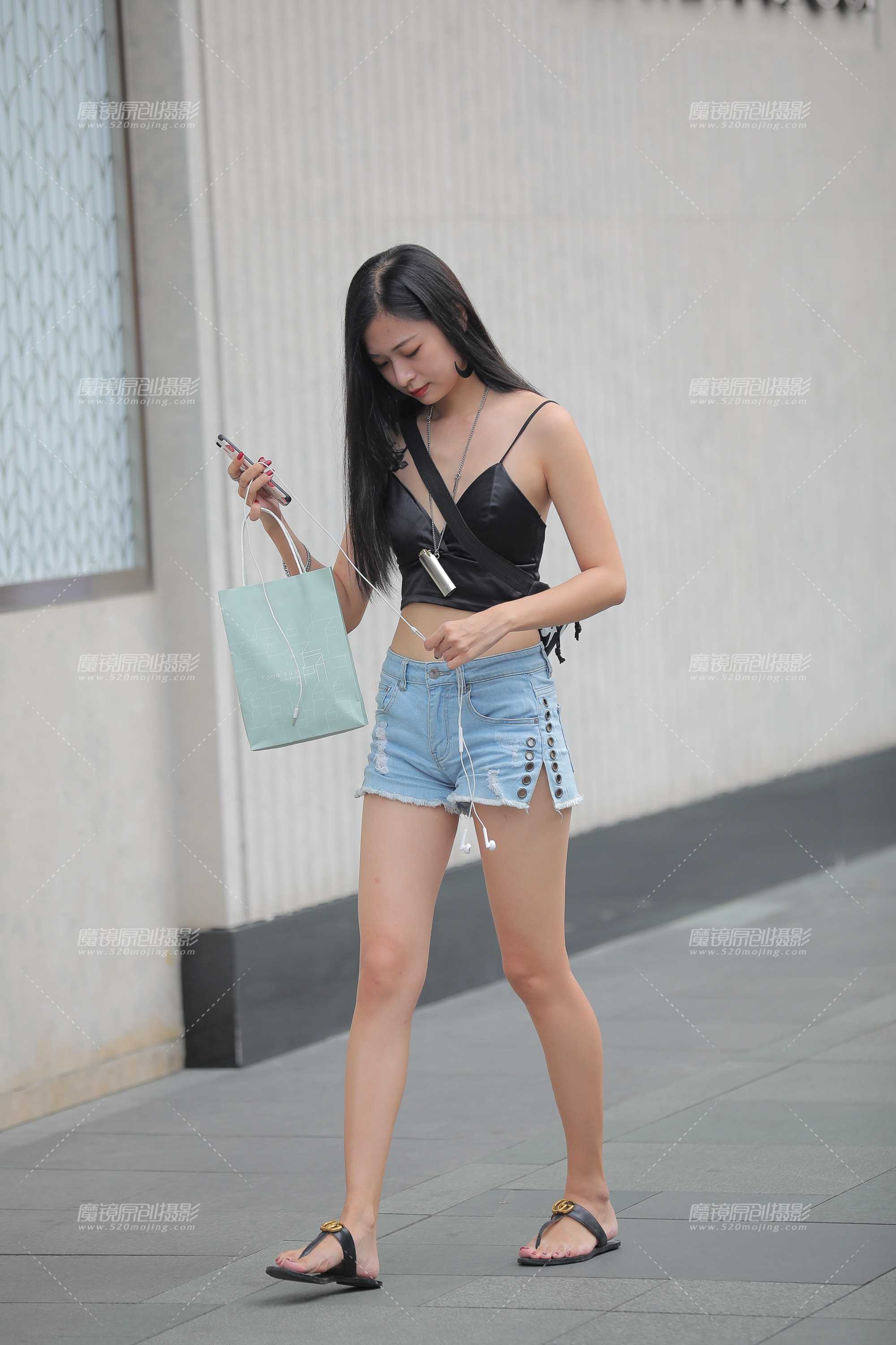 35934-hlirb0augas.jpg