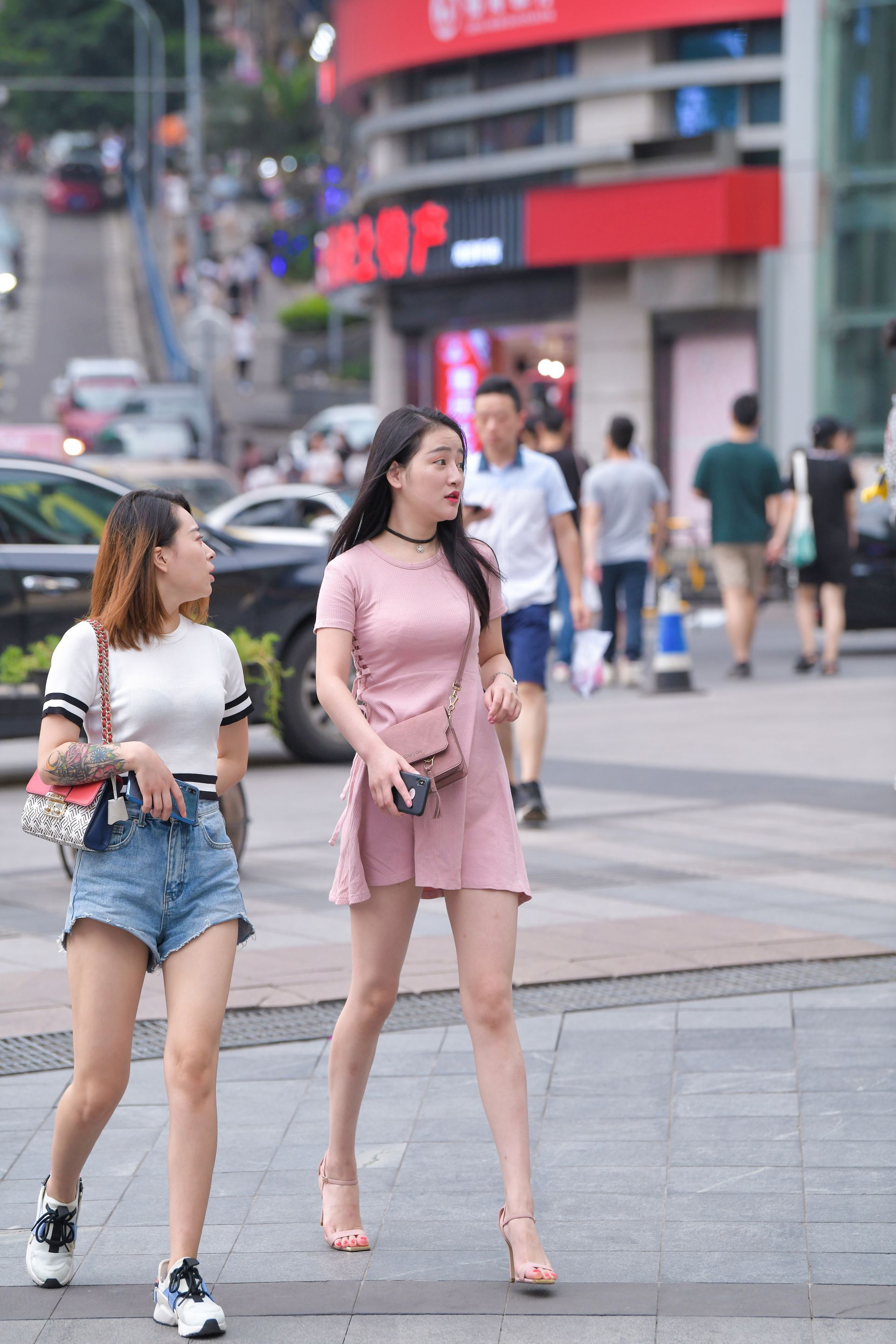29906-gaizz2awnhy.jpg