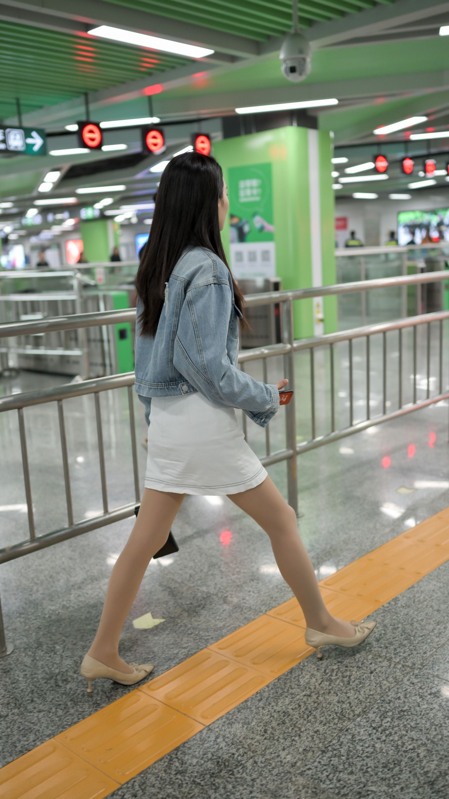 30587-v3lhxy5jpd2.jpg