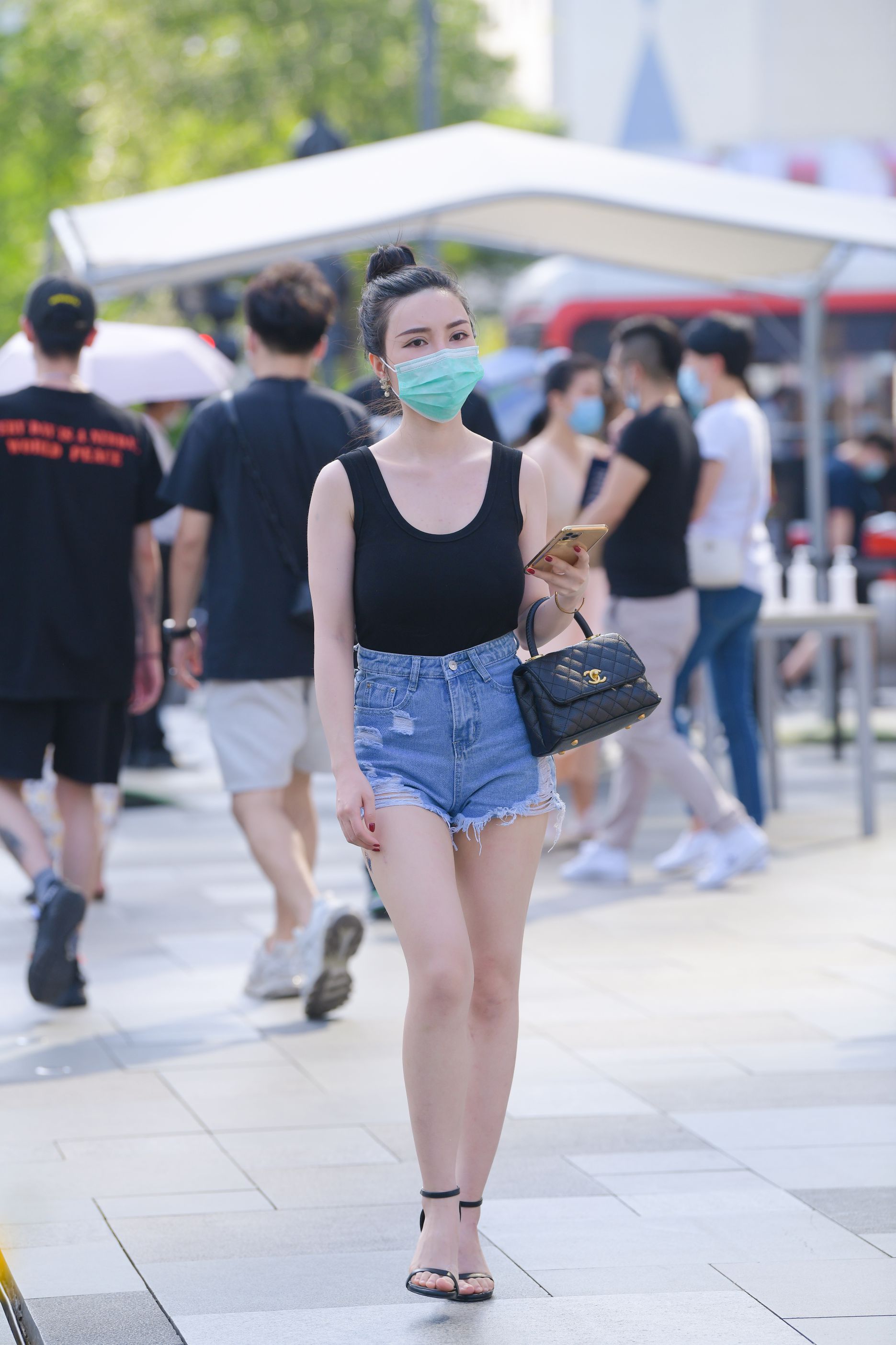33701-j0m1zid2y21.jpg
