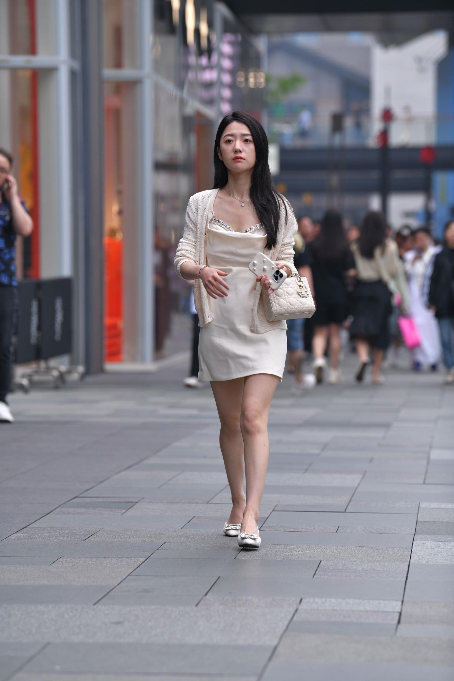 35156-pyji05tstjt.jpg