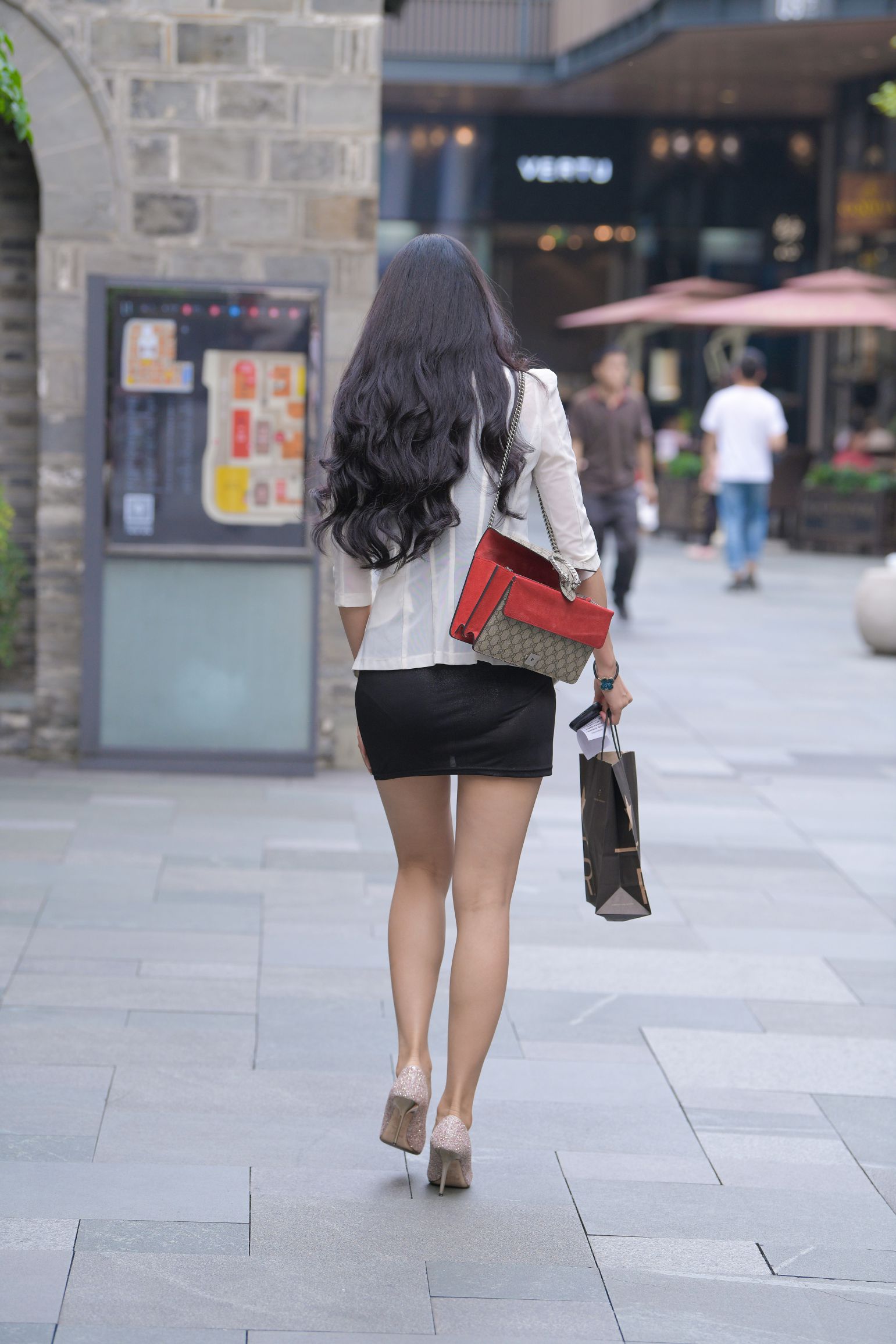 35676-bzok5r50wpd.jpg