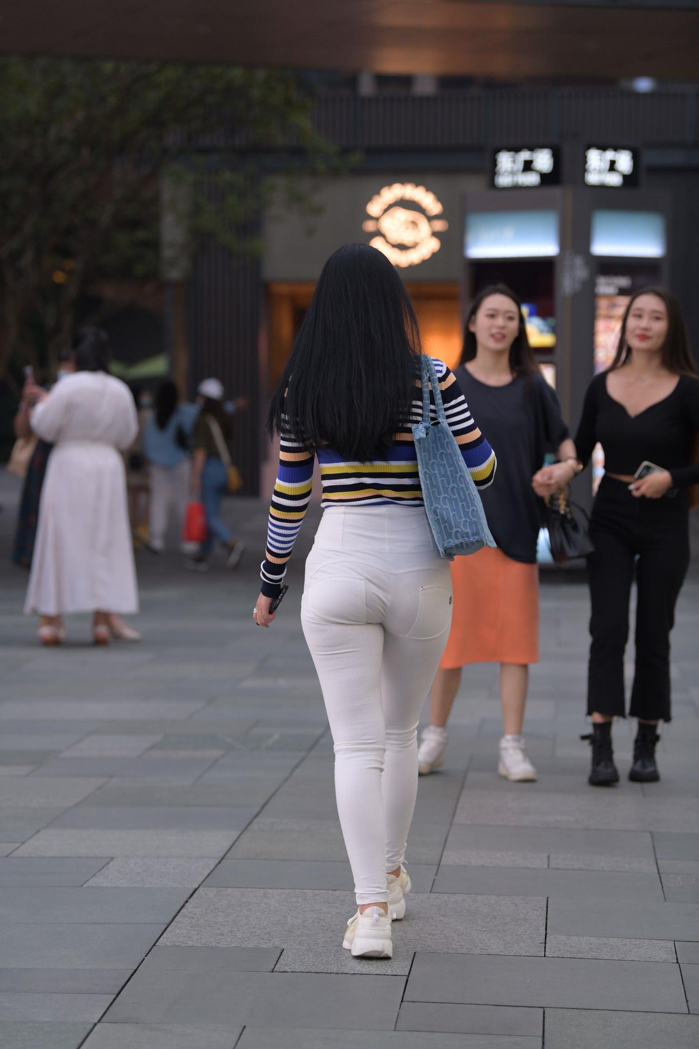 35692-ywssgx5pj3y.jpg