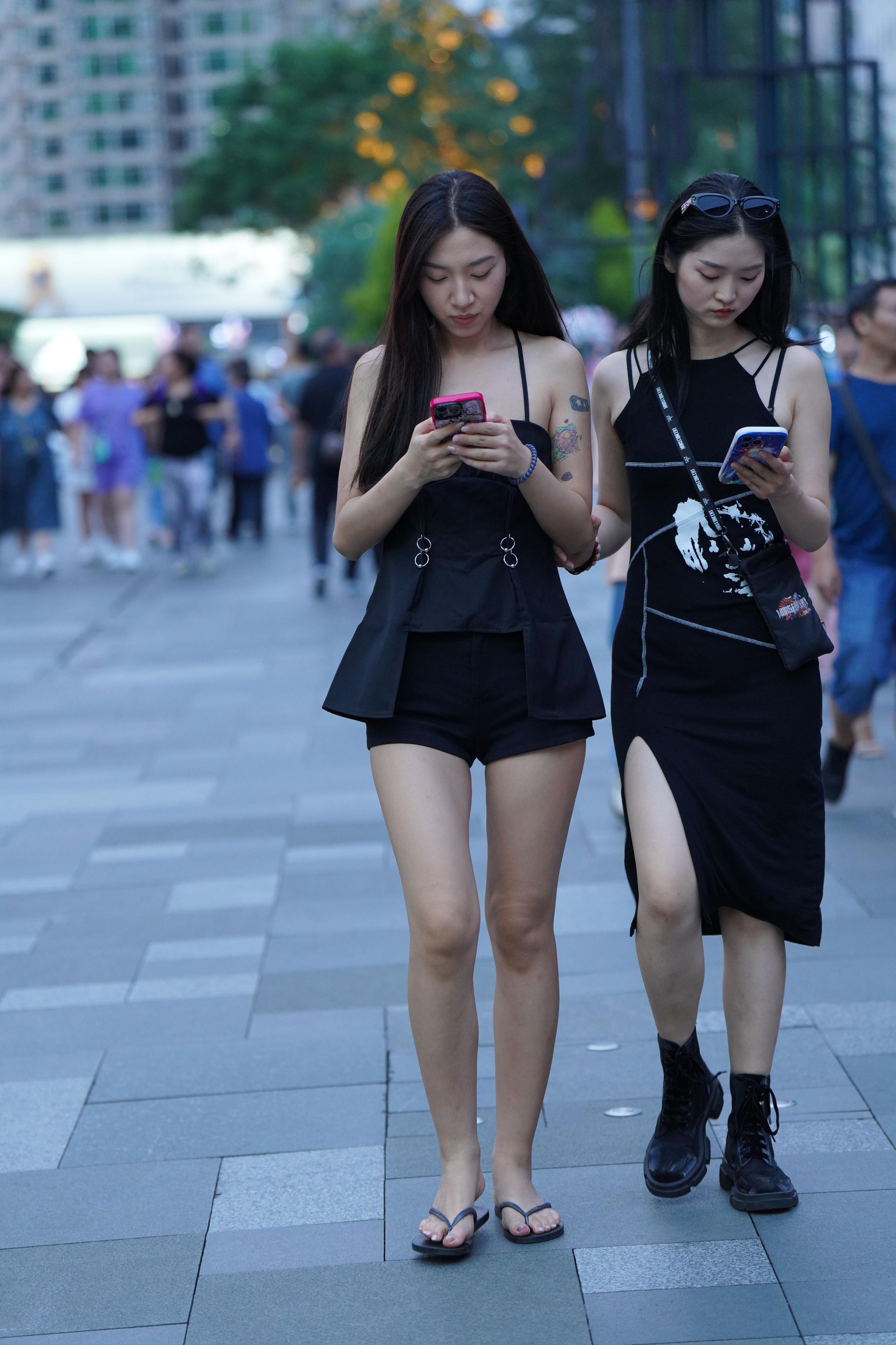 158468-abwmnecymoe.jpg