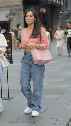 8090umhewemof5p.jpg