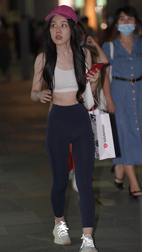 14503rb0zaan2d4p.jpg
