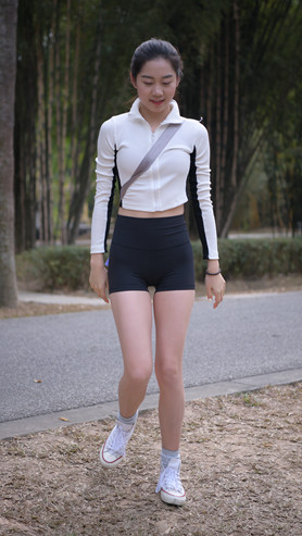 3603qxj123ucce0.jpg