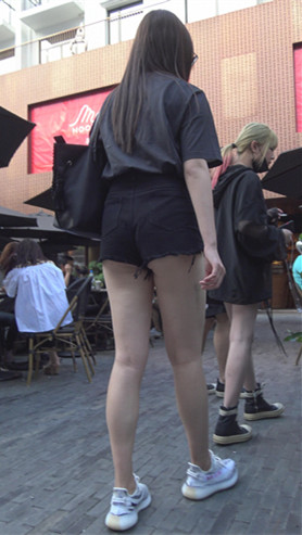 9896w1uzbkwogsx.jpg