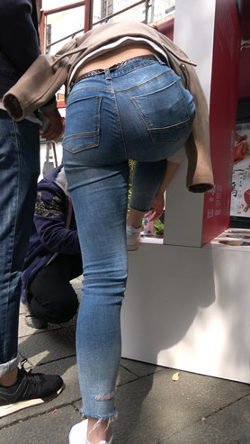 699201154an0klt.jpg