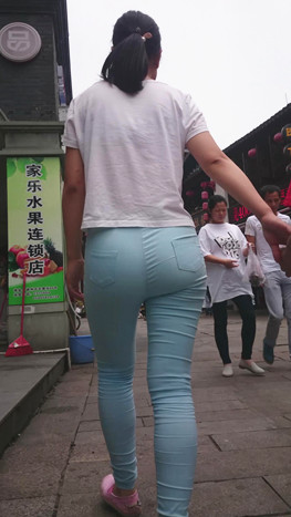 1034zrwltd0c2bx.jpg