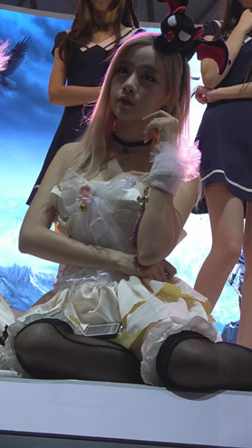 7407luqncfrz2yx.jpg