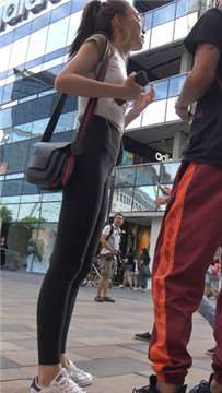 7911b4houd1jwp2.jpg