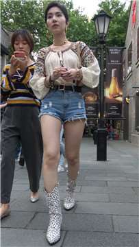 2069951jkln5tauf.jpg