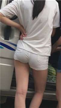 161fxsv03ovxxo.jpg
