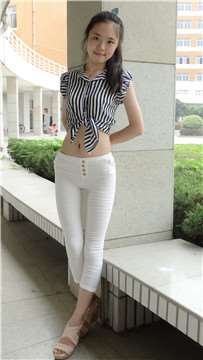 12324g2mwux1apot.jpg