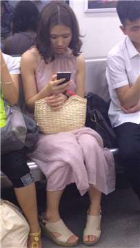 12083s4bup5g0d1t.jpg