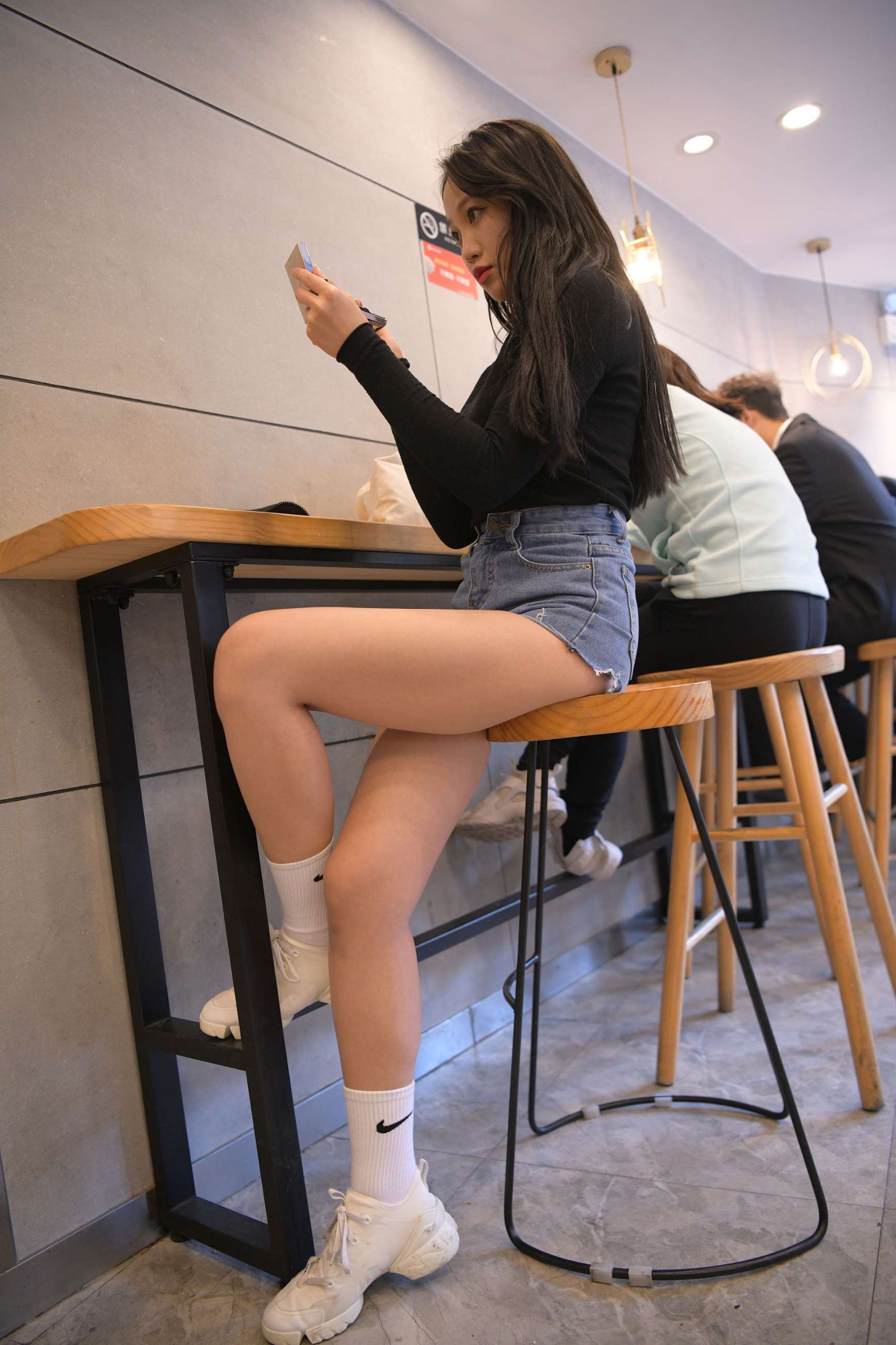 1173981j3tmof51bj.jpg