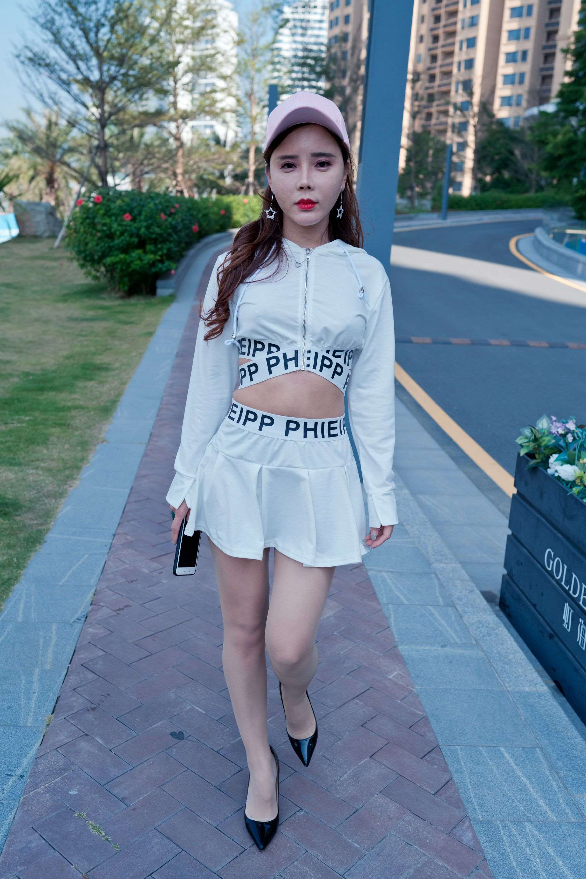 118425audwqencvro.jpg