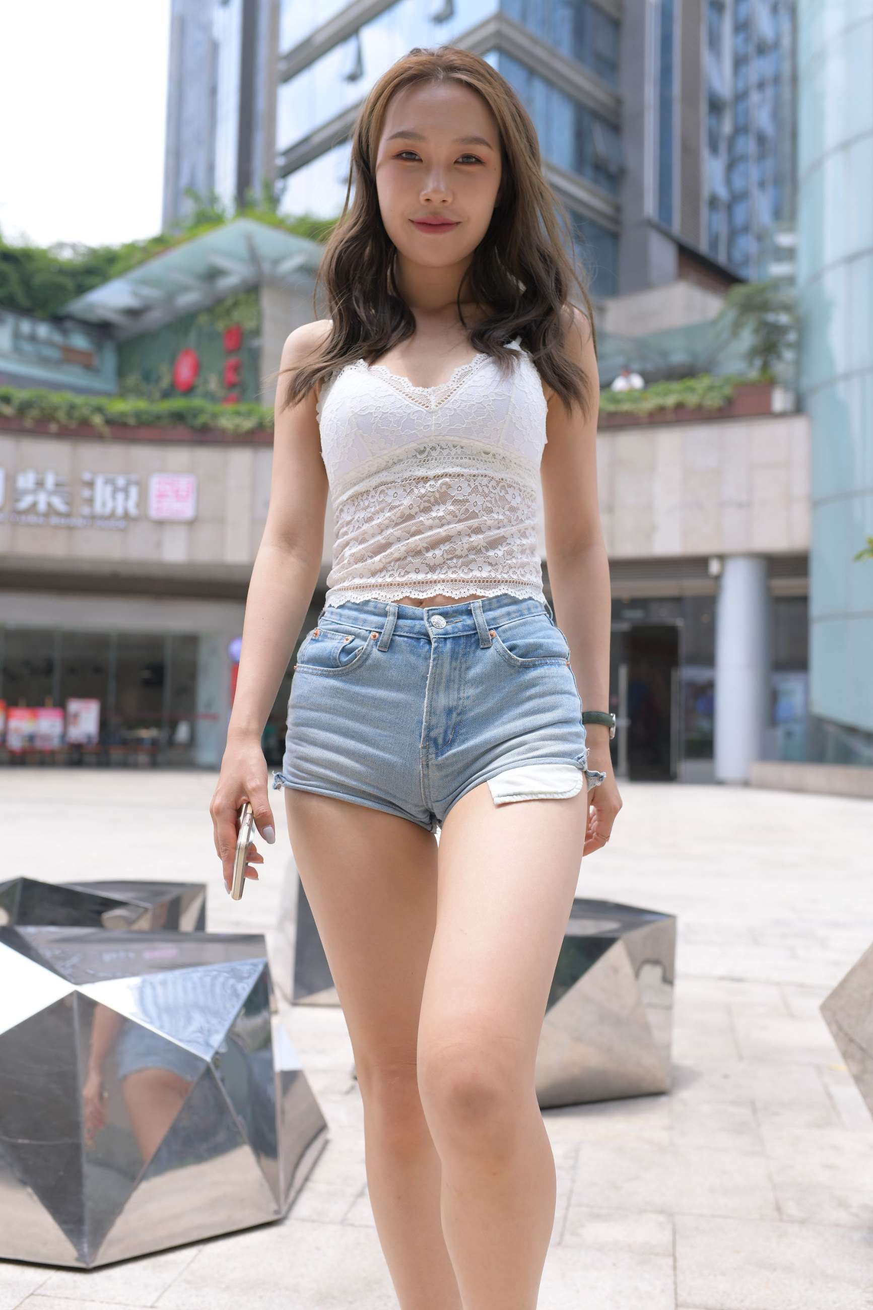 117685r5f0aiopik1.jpg