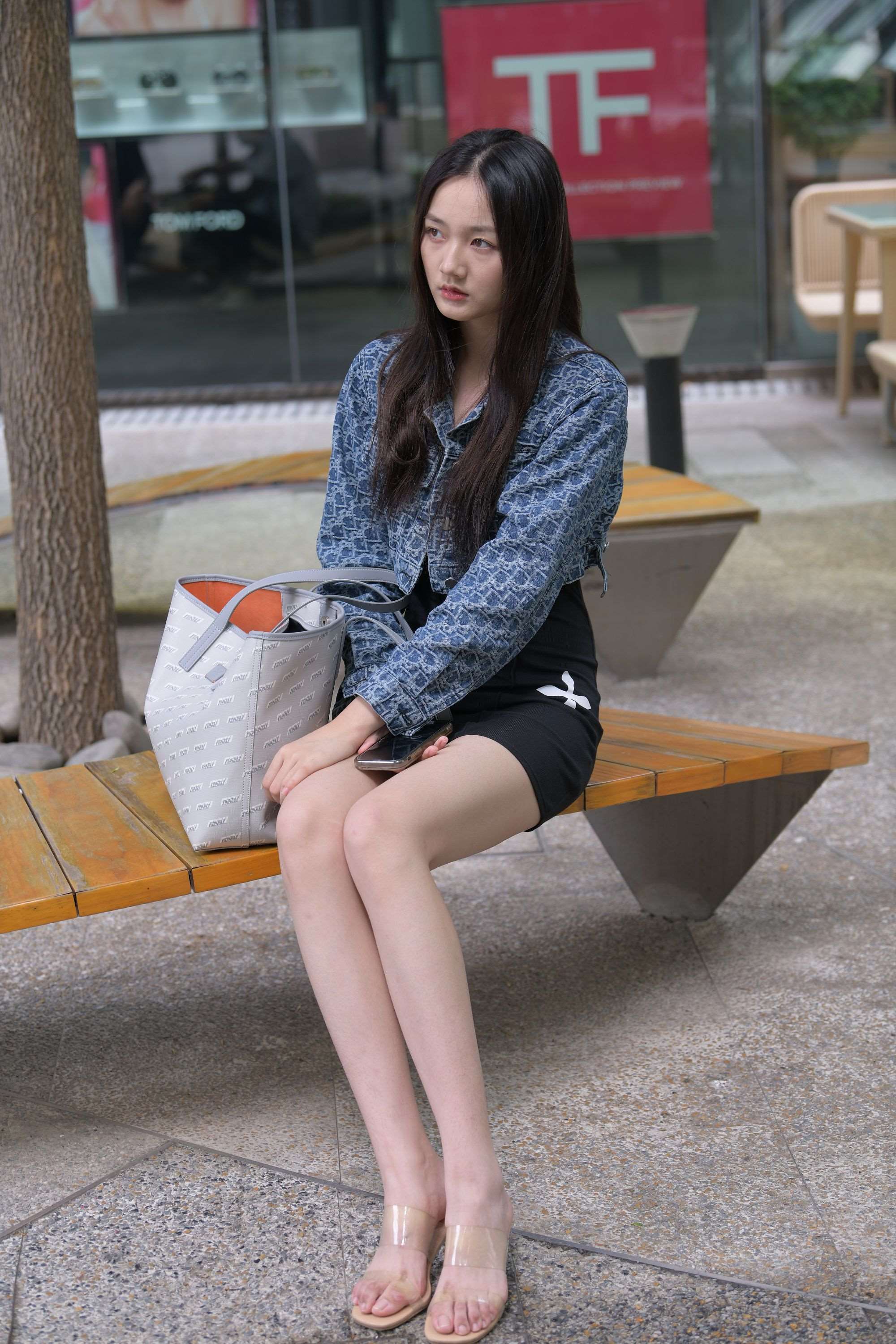 117779g255sqdmxpq.jpg