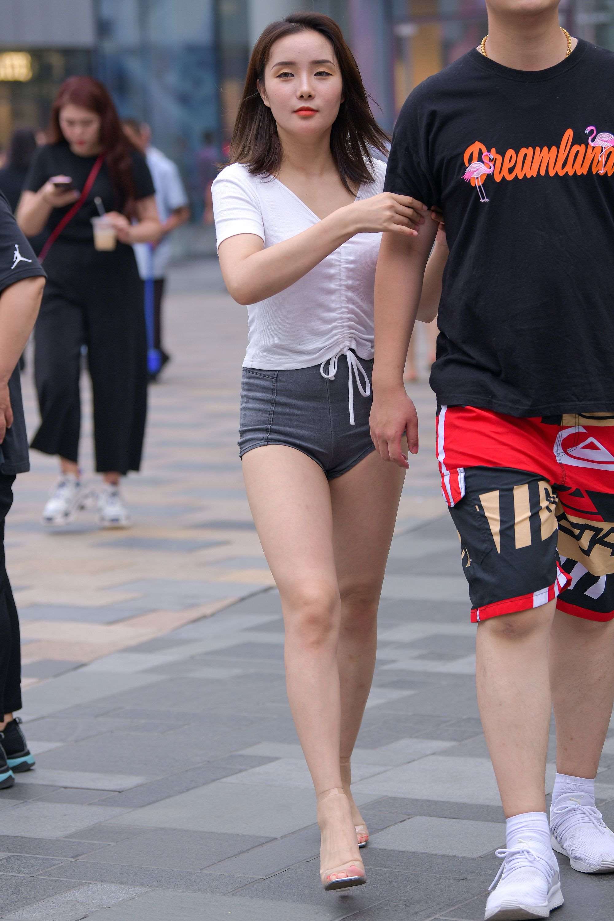 118133a51tfzmyq4u.jpg