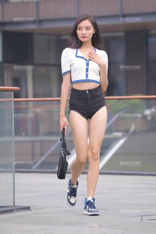 1156870jqwc3t2mrq.jpg