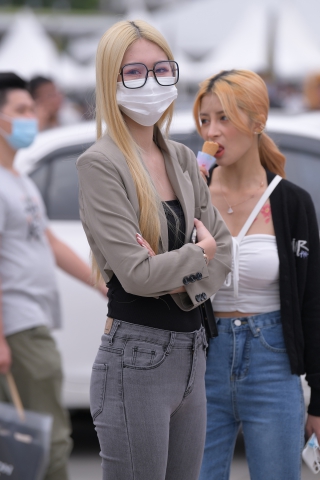 116870hy4cllo51ex.jpg