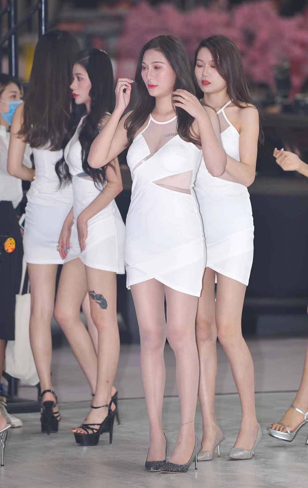 117015d2xwayuggsx.jpg