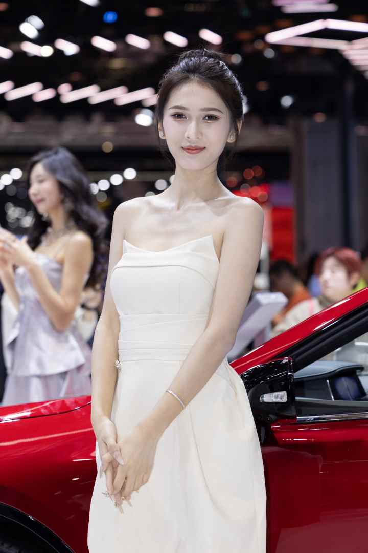 御姐车模蔡悦女神 [132P1V-1.55GB]