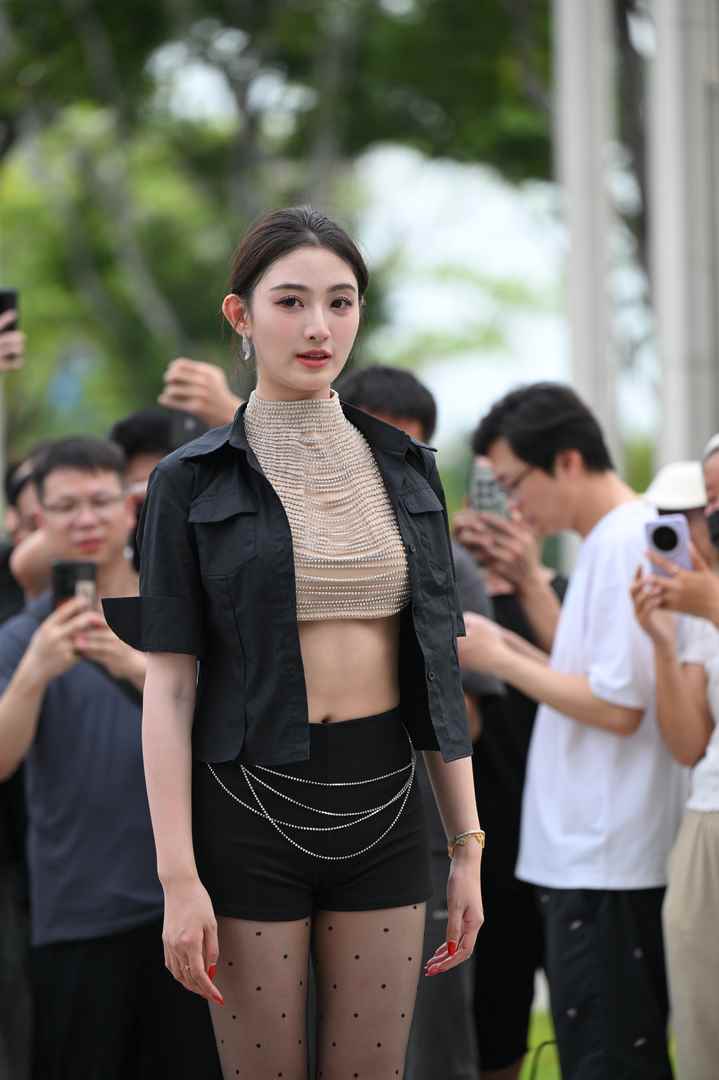 8797-h1upbnsm3xl.jpg