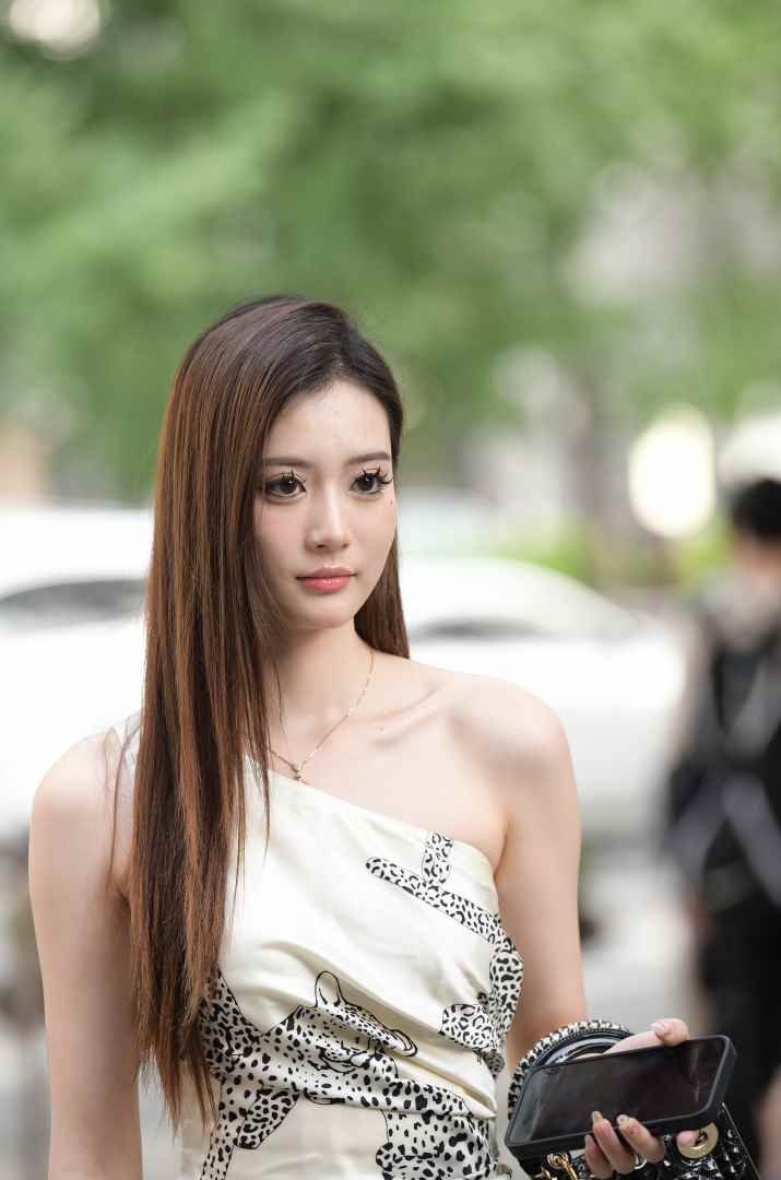 8664-2gam0kw51p4.jpg