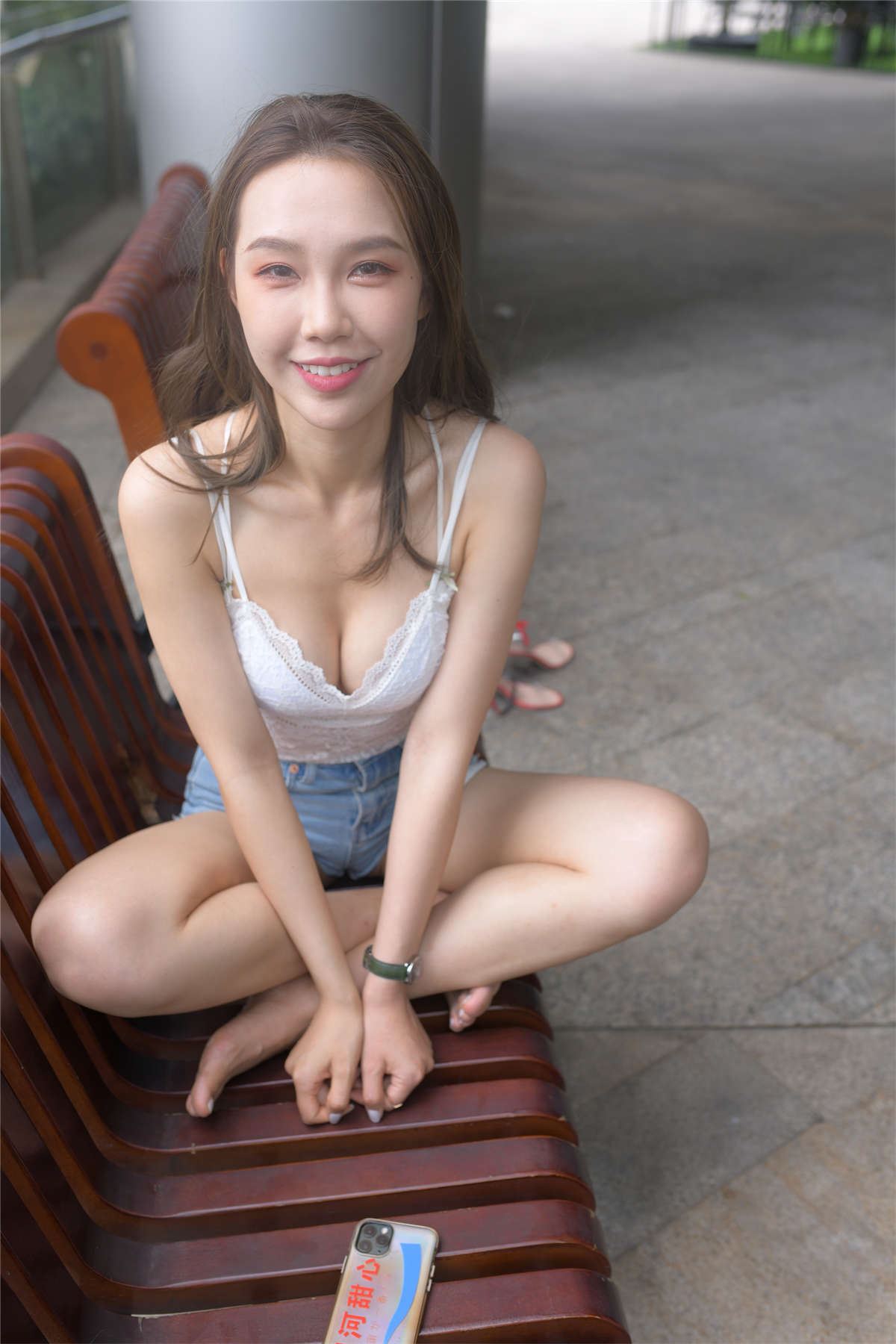 68392-5lwdrwc5tht.jpg