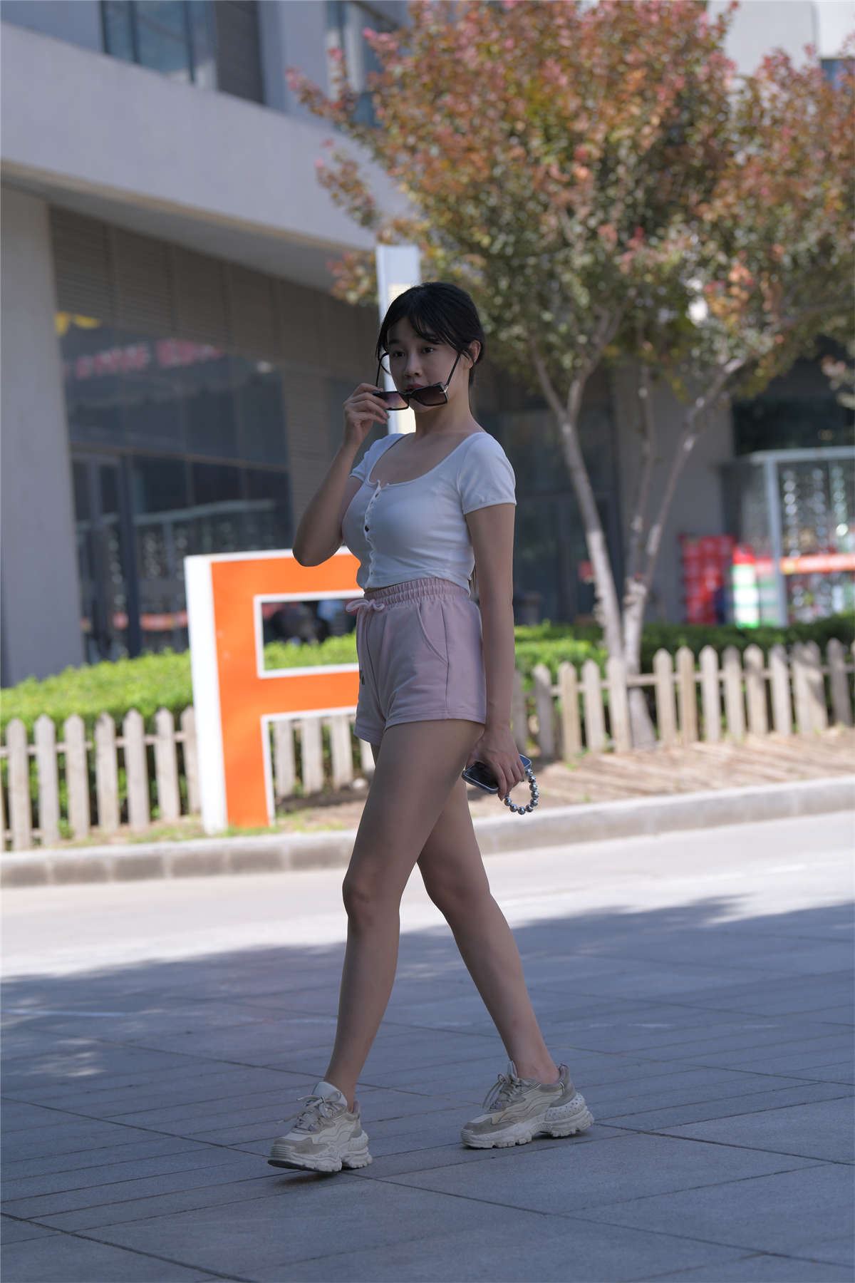 74067-ffxgwksiqvj.jpg