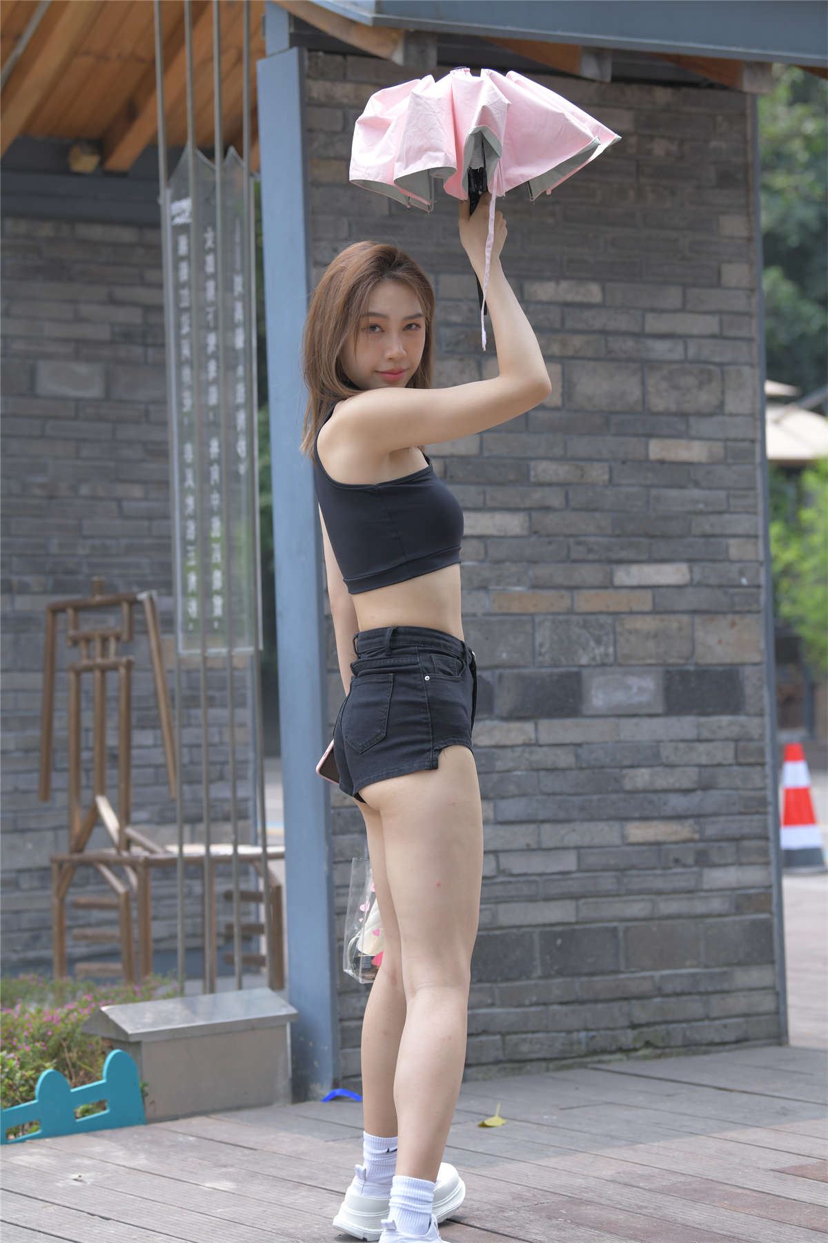 108999-jtbsg5ekys0.jpg