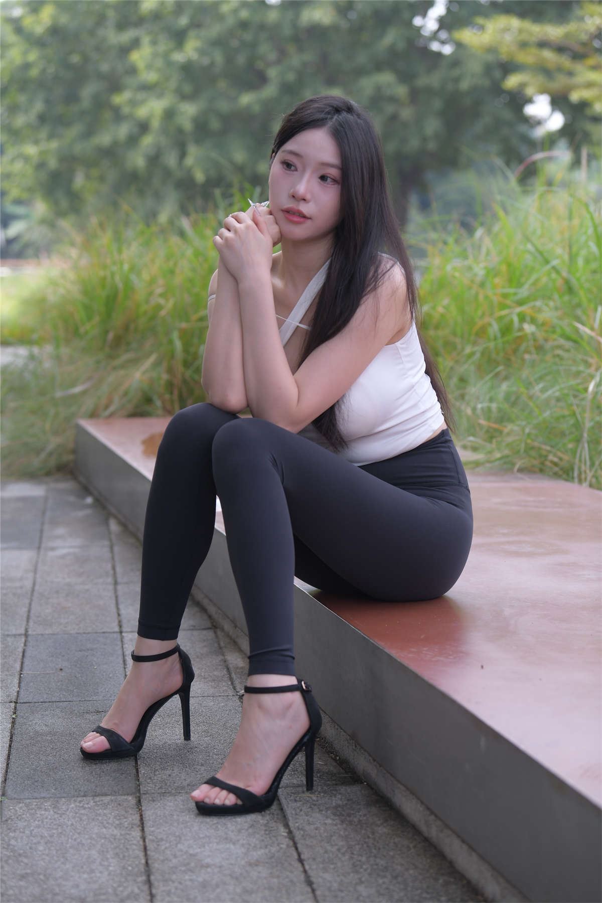 121401-lw0baensl0b.jpg