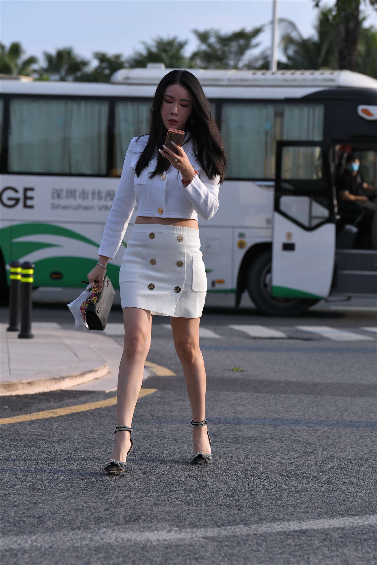 107911-nadeoi12hea.jpg
