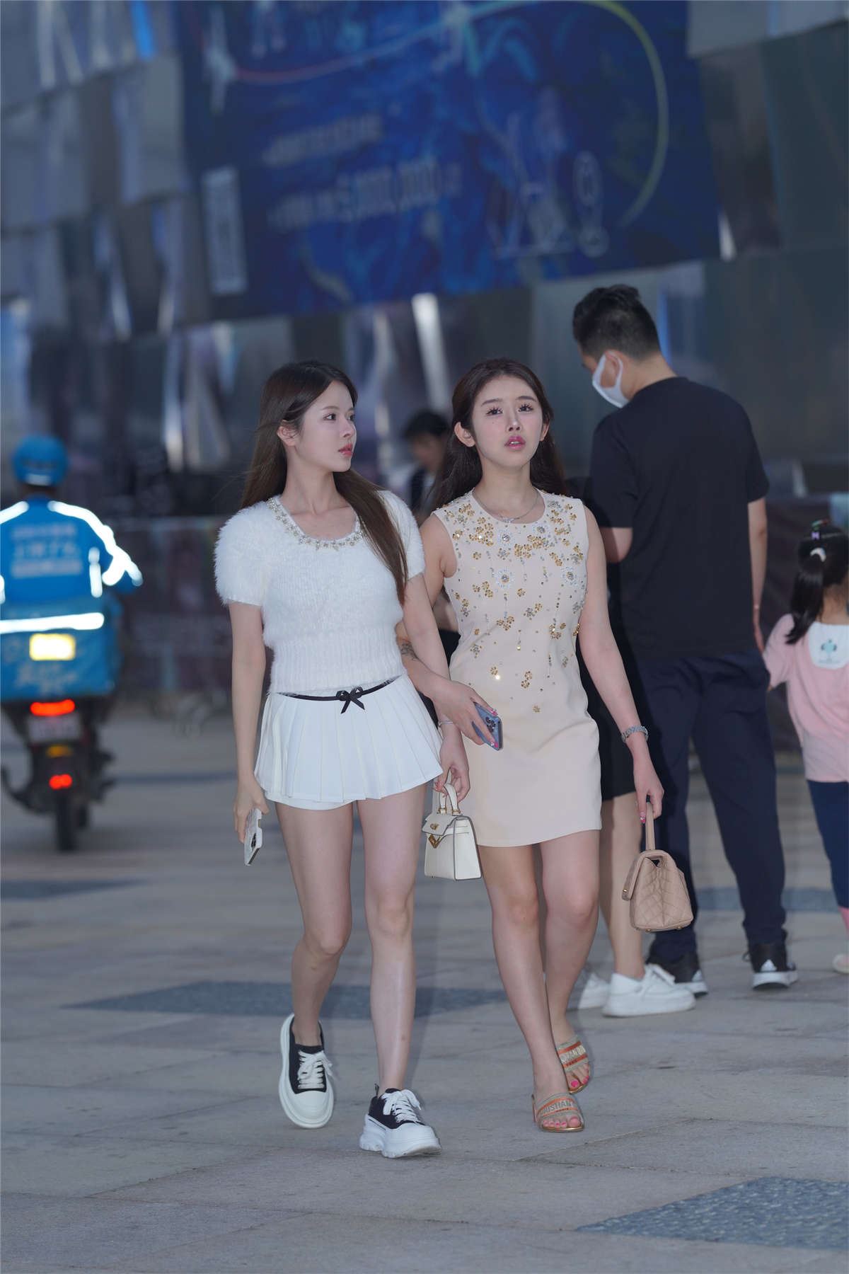 107916-sbu2n022jbx.jpg