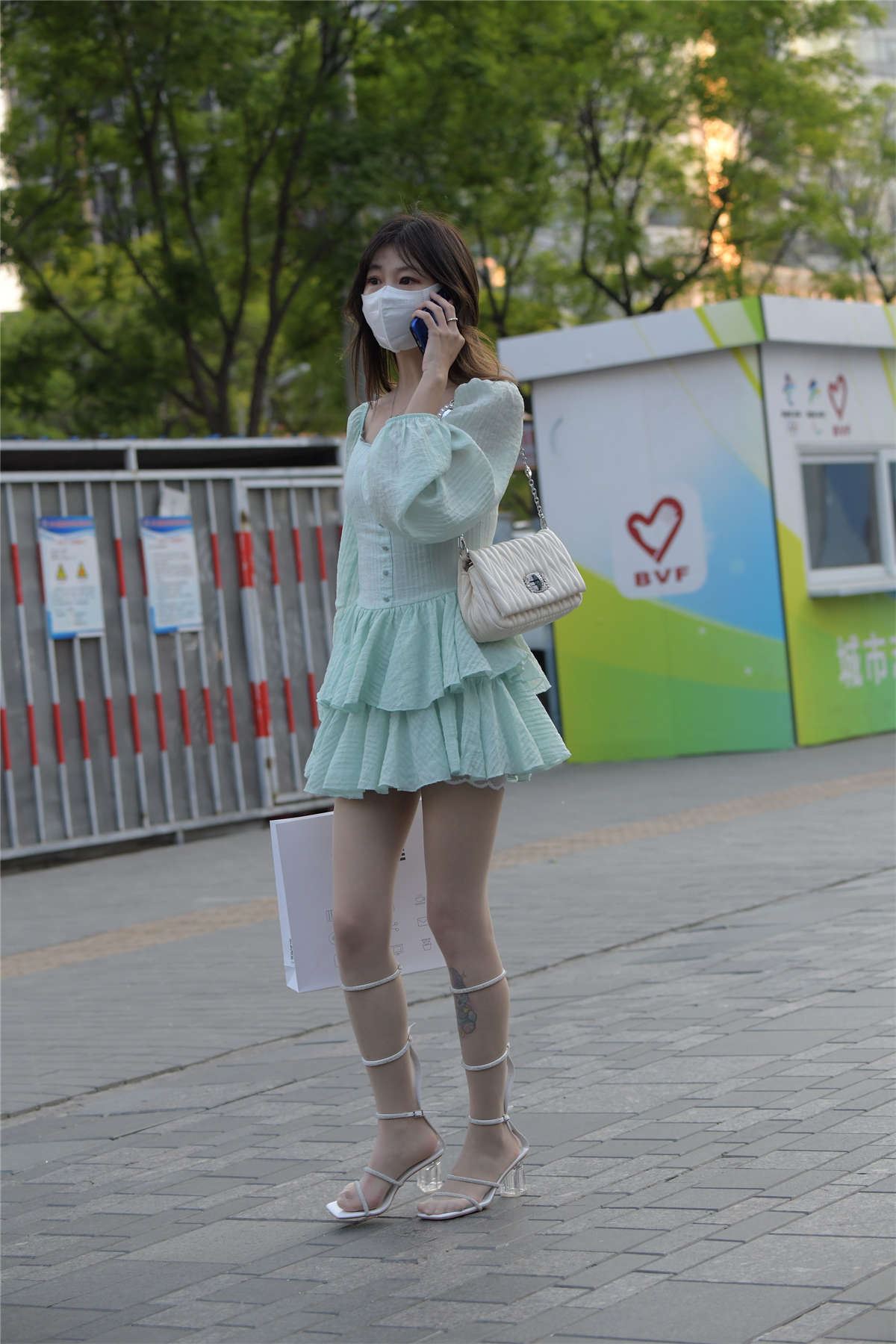 108049-lmhekhzutef.jpg