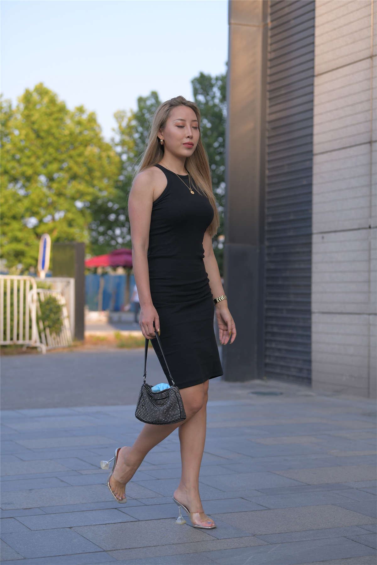 108080-omzaiarfsmh.jpg