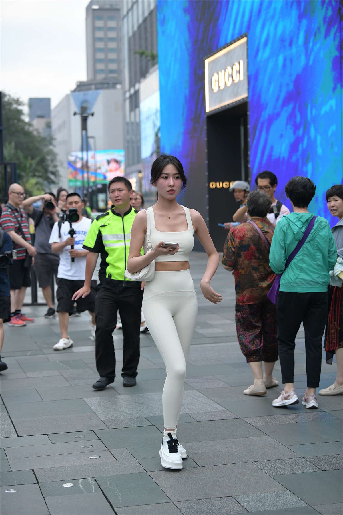 108101-45e0vcktza4.jpg