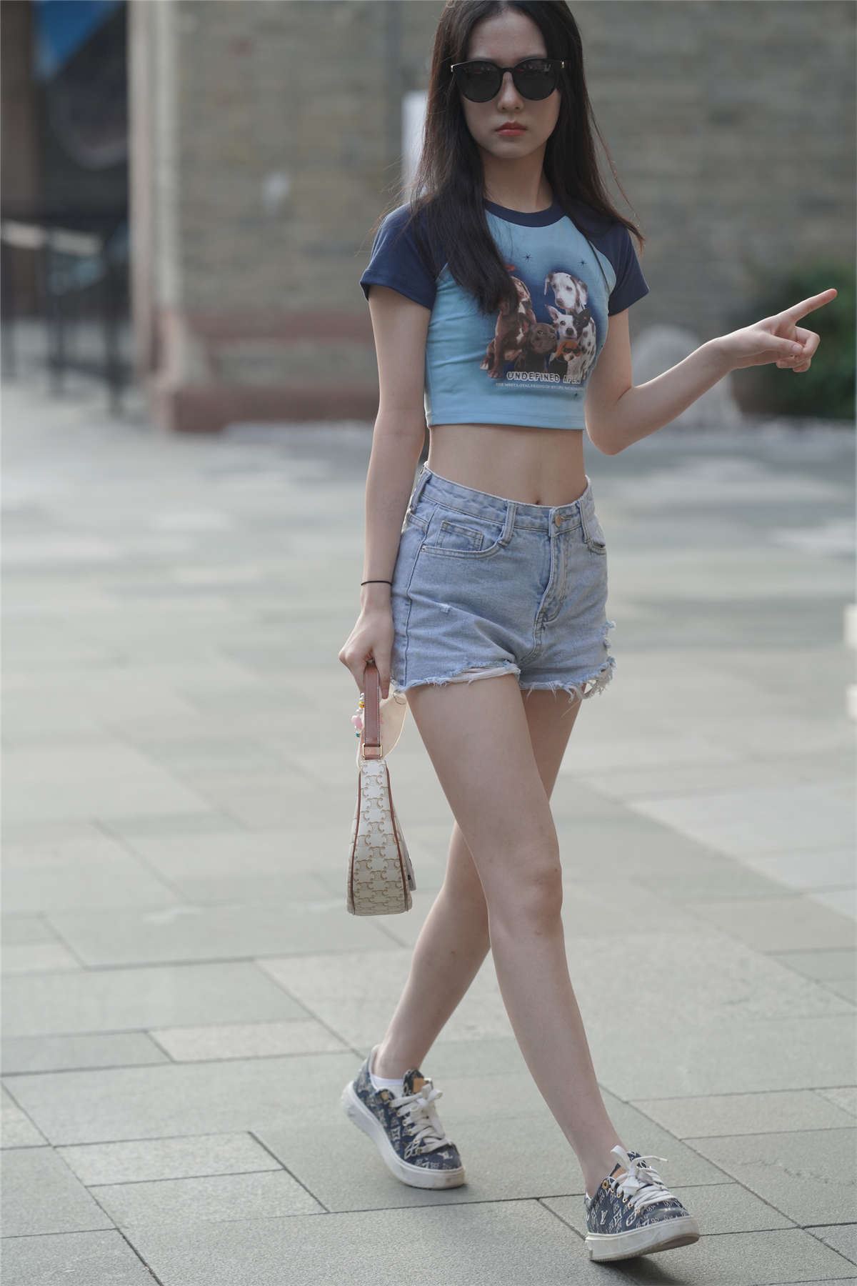 105872-wuowrbcaall.jpg