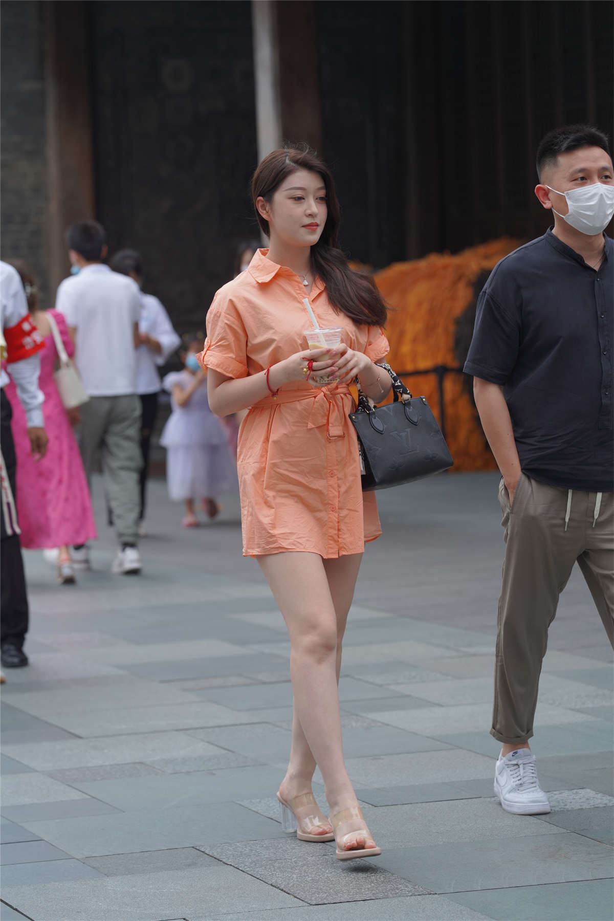 105885-0sy1hy352fe.jpg