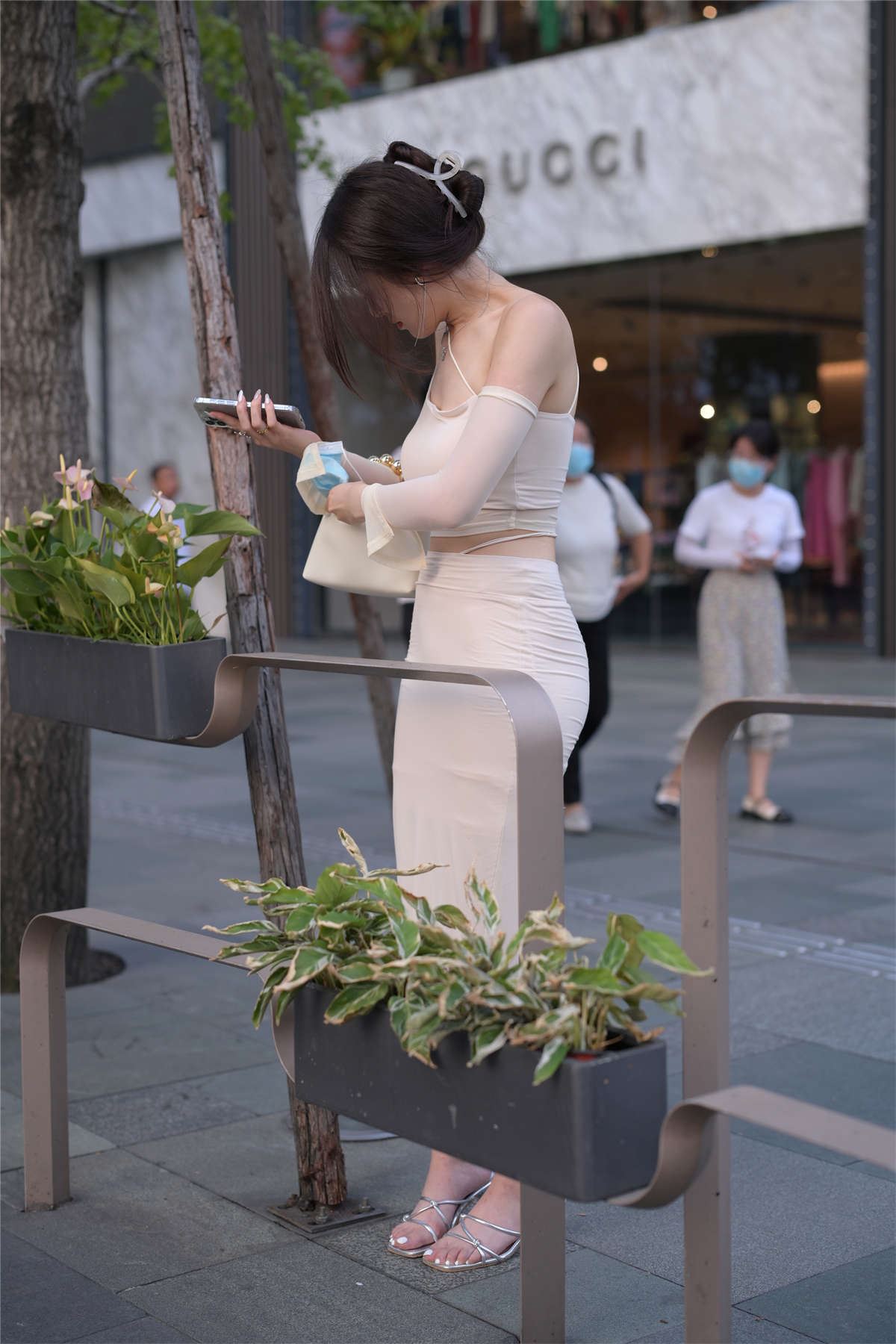 105889-l3enchn44n4.jpg